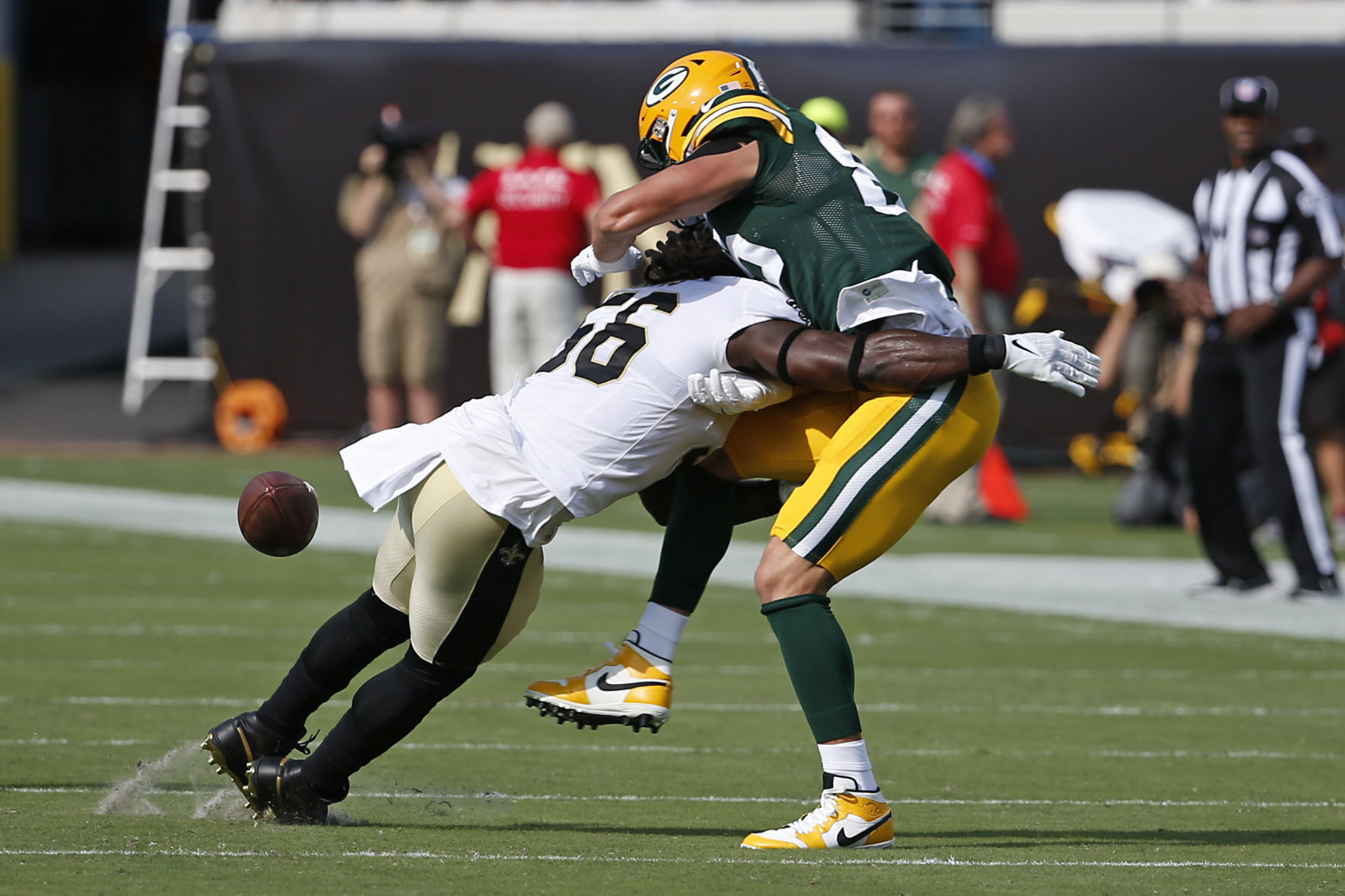Packers Saints Football